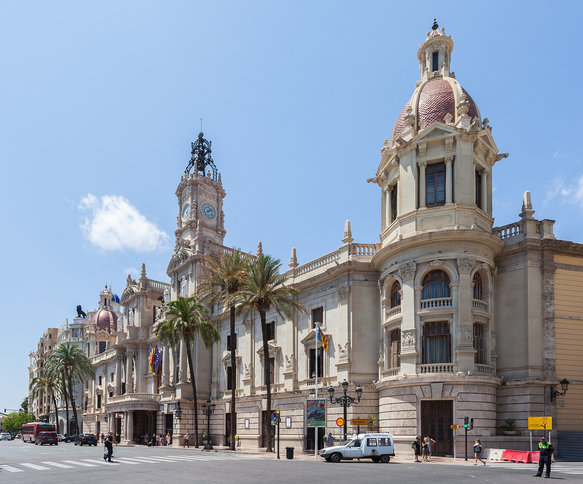 Bâtiment historique de la mairie de Valencia sur la Plaça de l'Ajuntament